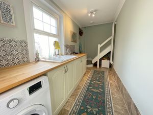 SYDNEY STREET- click for photo gallery